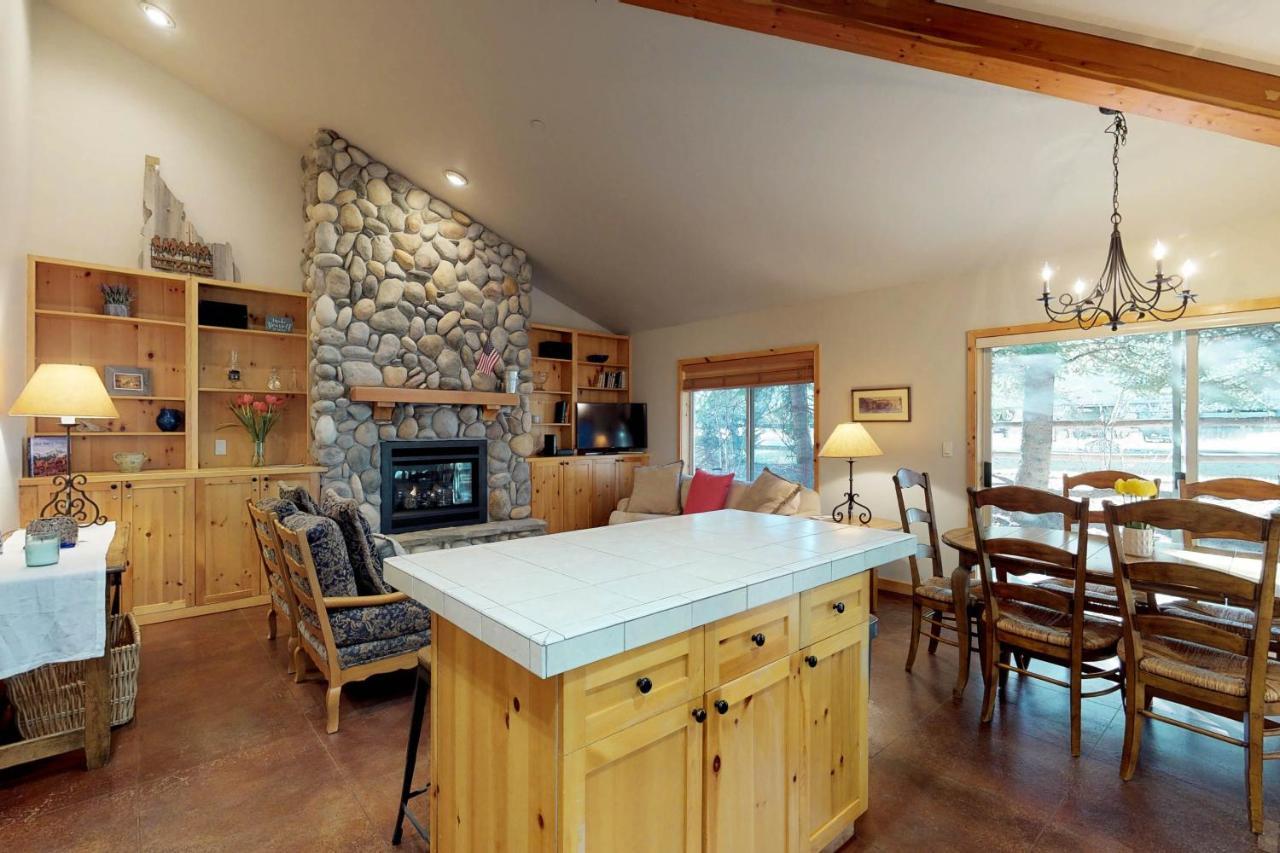 Appartamento Getaway At The Fields In Warm Springs Ketchum Esterno foto